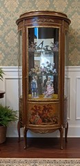 Vintage French Louis XV Vitrine – Inlaid Marquetry & Ormolu Curio Display 68″