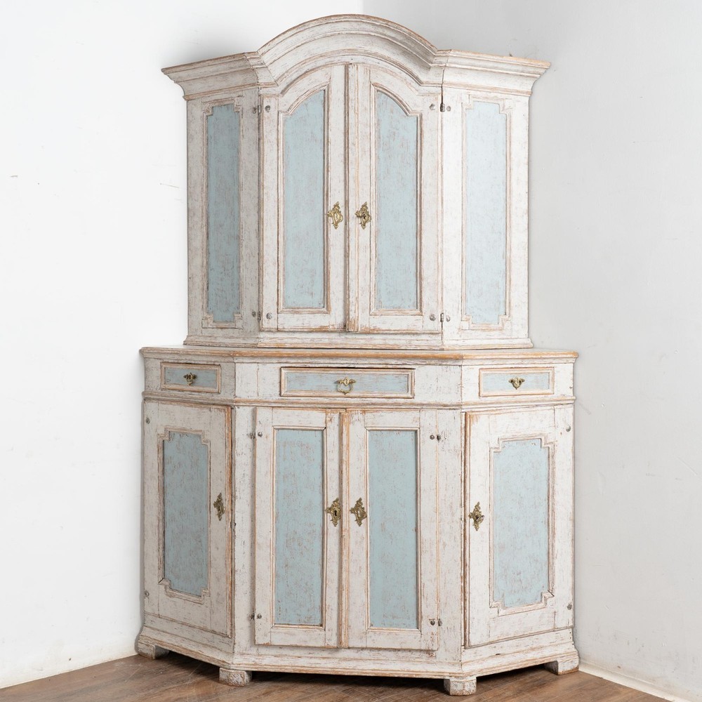 Early 19th Century Large Swedish Blue & White Swedish Corner Cabinet
