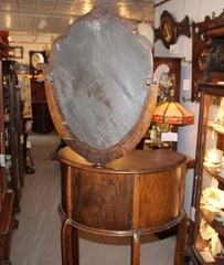 Antique Quarter sawn Oak Shaving Stand – Mirror swivels