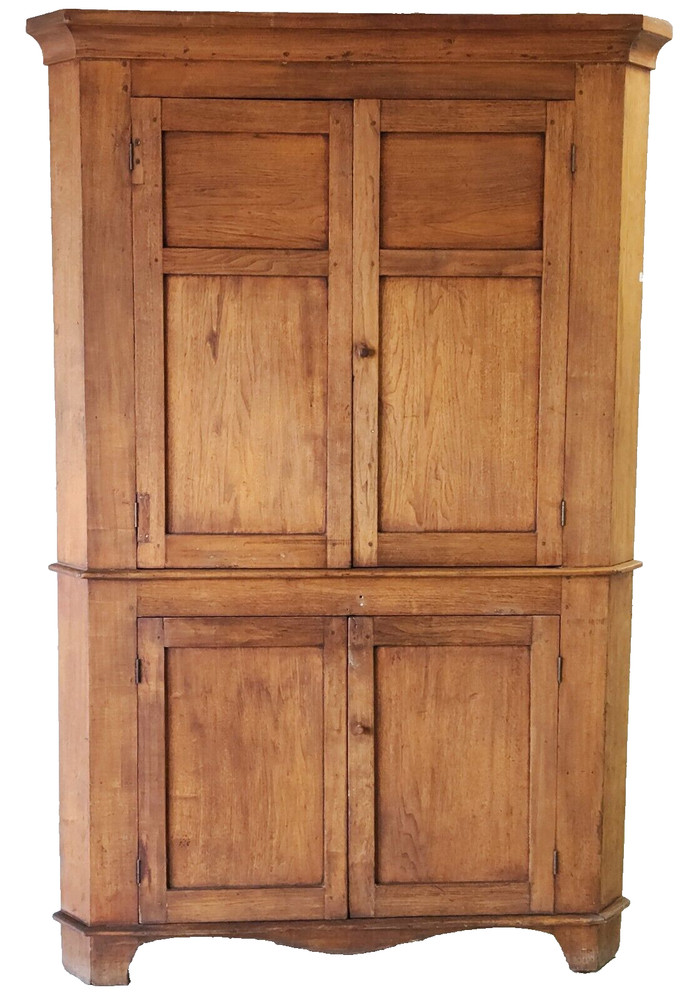 Corner CABINET Cupboard, Ohio, attr Shaker Union Village, Walnut, early1800 80″t