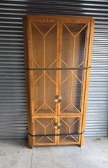 ✨️Beautiful vintage late 1970s cabinet with geometric pattern design doors✨️