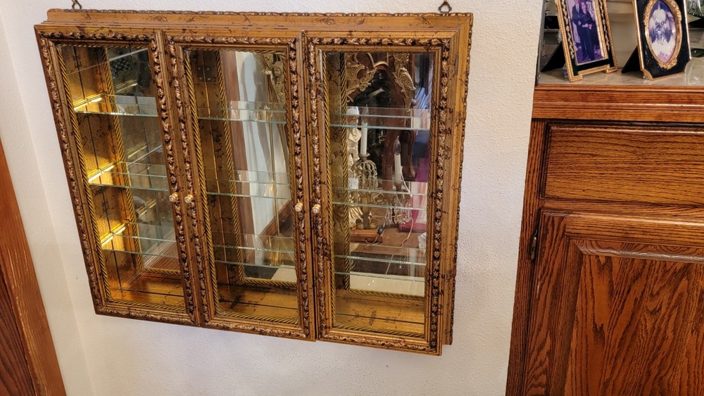 RARE Creazioni Artistiche Italy 3 DOOR Hand Appl.GOLD LEAF Wall Cabinet Mirrored
