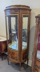 Vintage French Louis XV Vitrine – Inlaid Marquetry & Ormolu Curio Display 68″