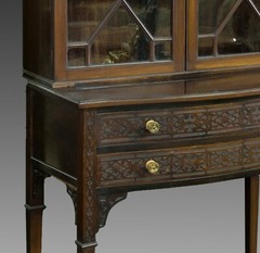 English mahogany showcase cabinet. 19th century.