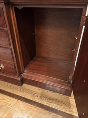 Henredon Mahogany China Cabinet