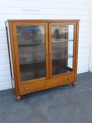 Peck and Hills Furniture Tiger Oak China Cabinet Bookcase Cupboard 6569