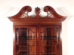 KINDEL Winterthur Collection Mahogany 2 Piece Display Curio Cabinet Breakfront