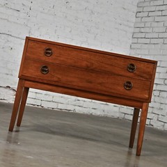 Scandinavian Modern Teak Low Bench Cabinet Credenza Attributed Arne Wahl Iversen