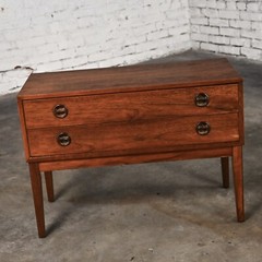 Scandinavian Modern Teak Low Bench Cabinet Credenza Attributed Arne Wahl Iversen