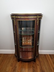 Antique 1900’s Napoleon III Curved Glass Vitrine Curio Cabinet w/ Ormolu Mounts
