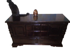 bassett furniture dresser 4 drawers 2 cabinets needs hardware