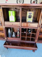 Beautiful Vintage Mid Century Dark Walnut Wood Beverage Dry Bar Cabinet