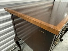 Hickory White American Masterpiece Lowboy Queen Anne Style.