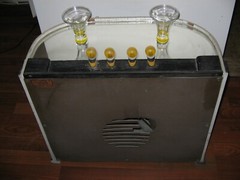 VTG REFINISHED REPURPOSED DECO CHAIRSIDE RADIO TABLE WOOD MIRROR CABINET TABLE