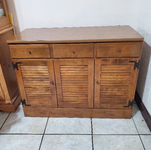 Ethan Allen Nutmeg Maple Wood Vintage Custom Cabinet Dresser Storage Shelf Doors