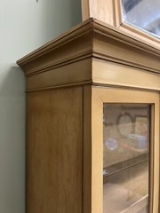 1950s Blonde Mahogany Finish Serpentine Bow Front Hutch China Cabinet