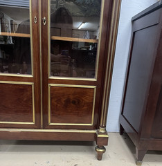 ANTIQUE FRENCH LOUIS XVI MAHOGANY VITRINE CURIO BOOKCASE CABINET 63.5” High