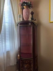 Elegant Antique French Stule Curio Cabinet