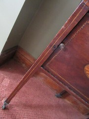 Federal Period Scalloped Shell Mahogany Inlay Bedside Cabinet Stand End Table