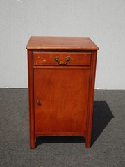 Antique Stickley Bros. Small Display Smokers Cabinet w Towel Rack One Drawer LH9