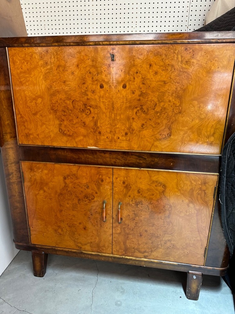 Aase Dreieri Mobler 1930’s brown and blond bird’s eye wood bar cabinet