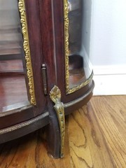 Antique 1900’s Napoleon III Curved Glass Vitrine Curio Cabinet w/ Ormolu Mounts
