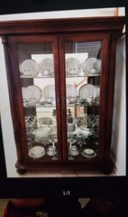 Excellent condition, gorgeous china cabinet glass shelves, mirrored back