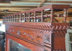 VICTORIAN QUARTERSAWN OAK CORNER CHINA CABINET