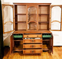 Vintage China Cabinet – Circa 1920’s