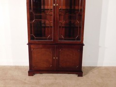 KINDEL Winterthur Collection Mahogany 2 Piece Display Curio Cabinet Breakfront