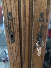 Oak etched glass 2 door curio cabinet 4 shelves without Madame Alexander Dolls