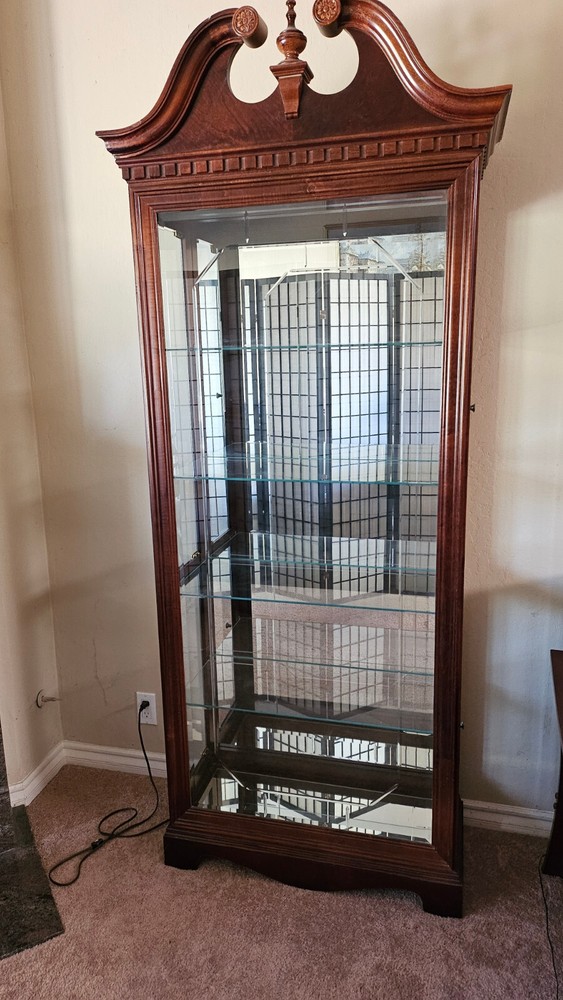 Exquisite & Stunning China Cabinet