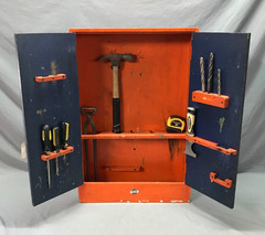 VTG Wood 19X28 Wall Mounted Stanley Carpentry Tool Medicine Cabinet Old 1284-25B