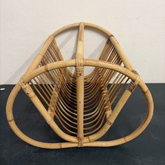 Vintage Pretzel End Cane And Rattan Magazine Rack 1960s 47 X 35 X 45cm