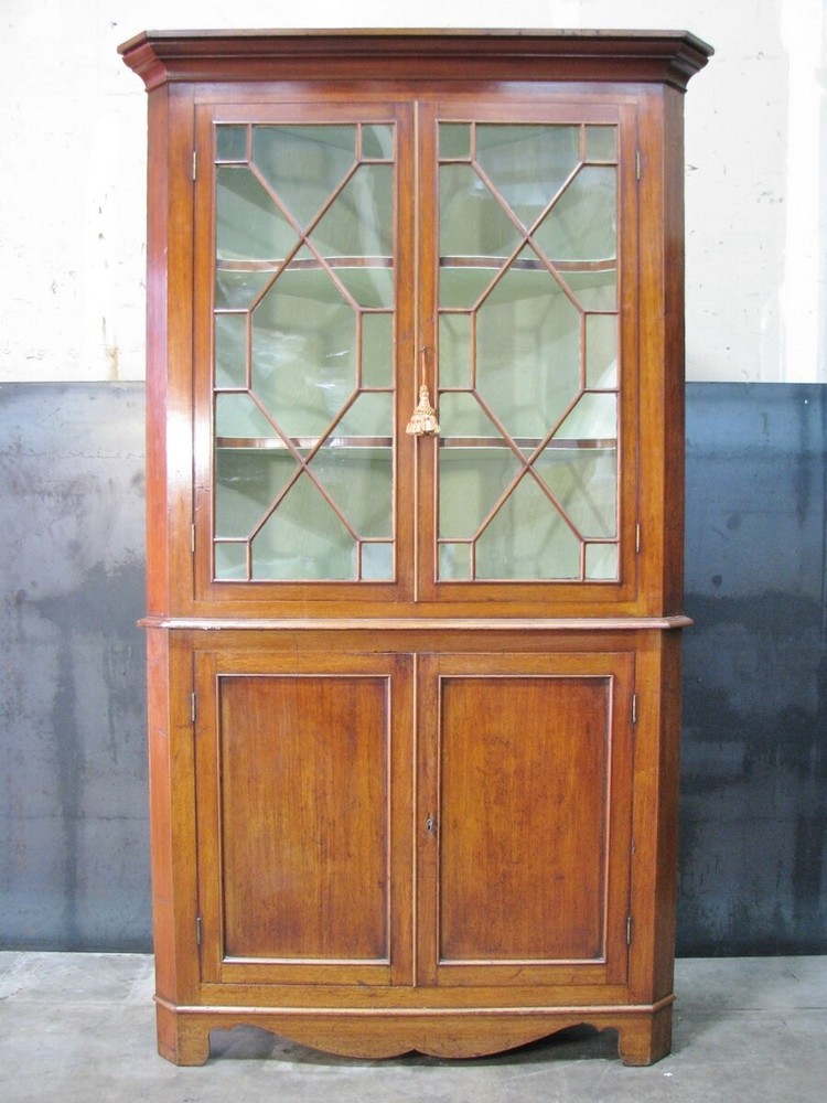 19th Century American Federal Mahogany Corner Cabinet; Chippendale Style Doors