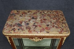Fine Bronze Mounted Vernis Martin Painted French Louis XV Vitrine