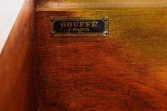 Fine Art Deco Macassar Ebony Vitrine Display Cabinet by Gouffé ca. 1930