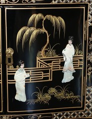 DECORATIVE CHINESE CHINOISERIE GEISHA GIRLS LACQUER SIDE CABINET SOAPSTONE