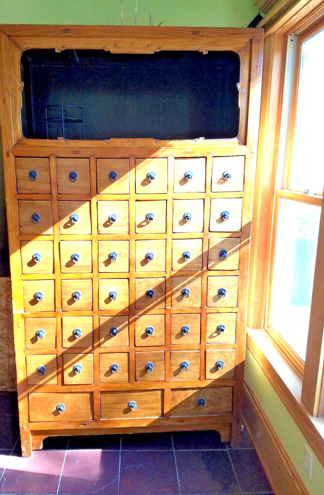 Asian Chinese Apothecary Display Cabinet w 39 Drawers 49″ w 22″ d 87″ t HEAVY