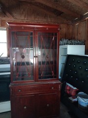 Northern Furniture Company Mahogany George III Style Liquor China Cabinet