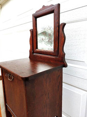 RARE TURN OF THE CENTURY VICTORIAN OAK SHAVING STAND W/ BEVELED MIRROR, KEY…