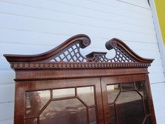 Henredon Chippendale Tall Large Flame Mahogany Display China Cabinet 6470