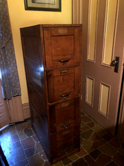 Antique Turn of the Century Oak 4 Draw Filing Cabinet