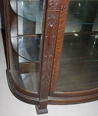 Antique quarter sawn Oak China Cabinet – original finish