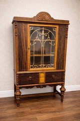 1920’s Jacobean Victorian Display Cabinet With Leaded Glass