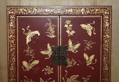 FINE ANTIQUE CHINESE BUTTERFLY HAND PAINTED LACQUERED LARGE SIDE TABLE CUPBOARD