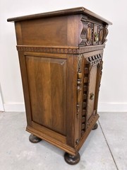 Vintage Baroque Style Kittinger Furniture Liquor Cabinet Perfect for Small room