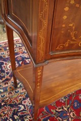 Late 19th Century Edwardian English Inlaid Mahogany Vitrine Cabinet