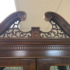 VTG 1950s MCM American of Martinsville Solid Mahogany Curio Display Cabinet 89″H