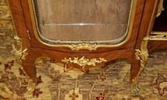 Marble Top French Ormolu Kingwood Inlaid Marquetry Vitrine Attributed To Linke